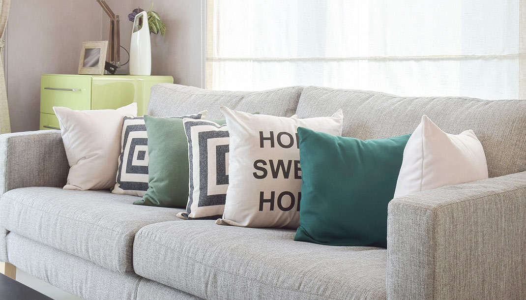 Cojines y almohadas decorativas para renovar tu hogar este 2021